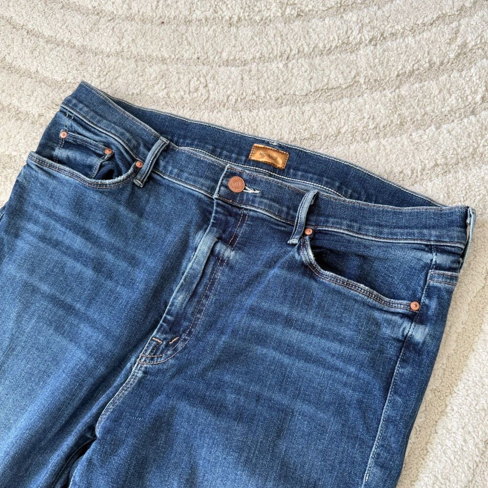 Mother The Weekender Fray Jeans in Walking on Coals Size 34 - Picture 4 of 14